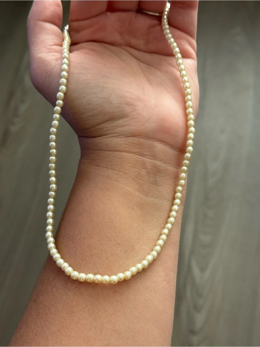 Classic Ivory Pearl Necklace 17” - Elegant Women Jewelry